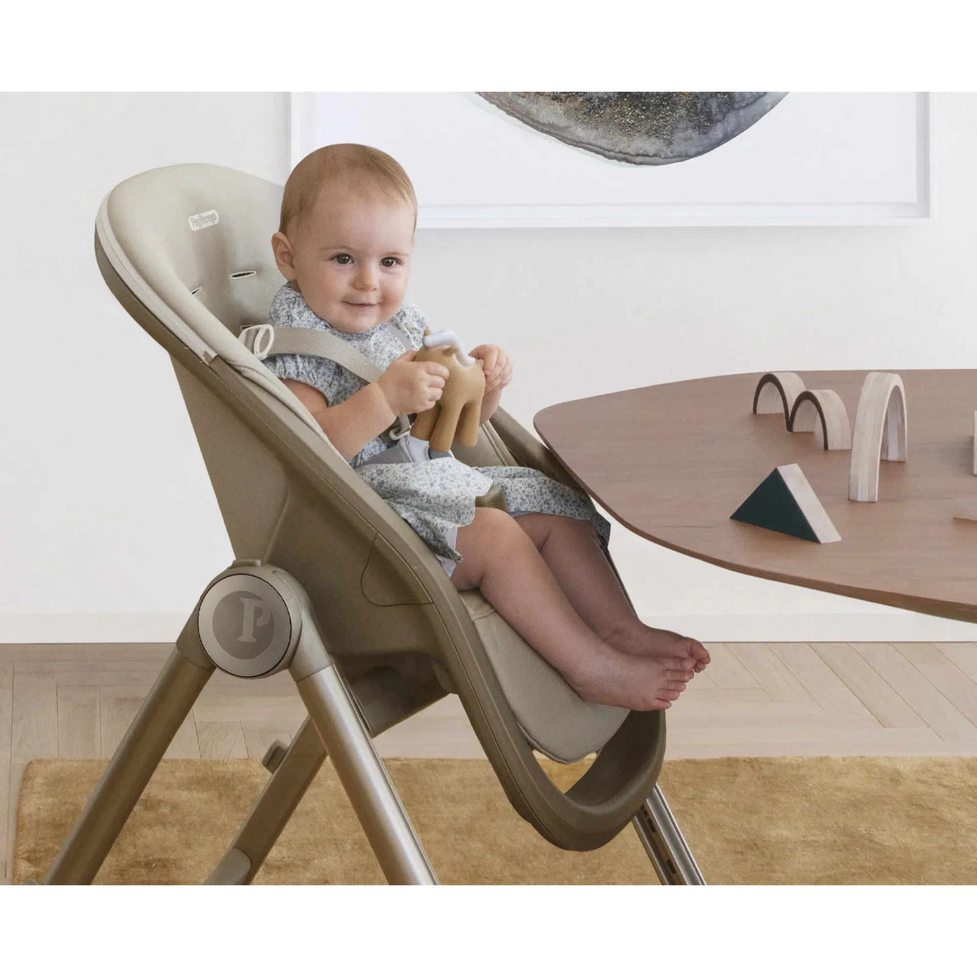 Peg Perego Living High Chair | True Black